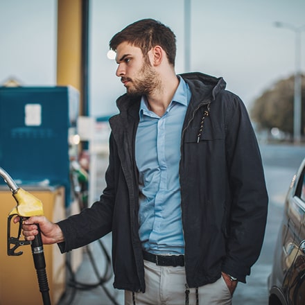 Tips to deal with inflation and high interest rates.